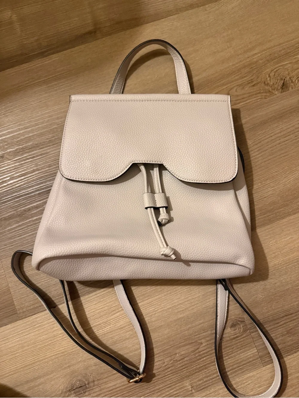 Women’s Cream Leather Backpack Handbag